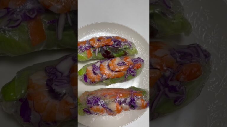 義妹が、初めて作った生春巻きをくれました　手の込んだ香味ダレ付き　生春巻きの皮って、扱いにくいんだよね　野菜たっぷり美味しかった♪