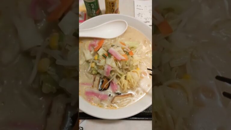「リンガーハット」野菜たっぷりちゃんぽん麺２倍 スープ多め 990円