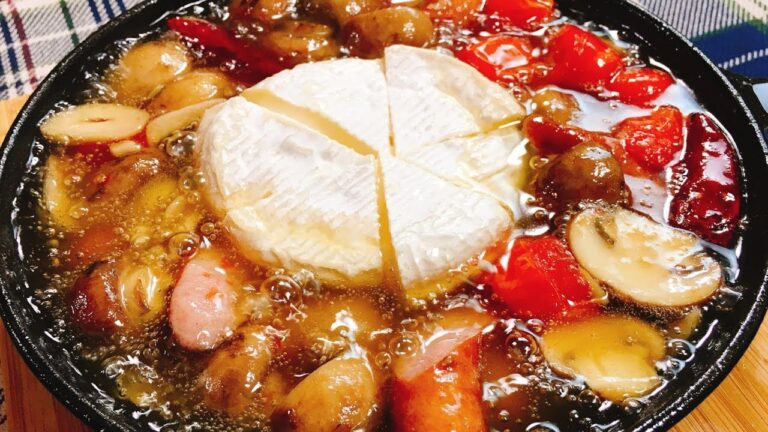 【作るのも食べるのもお酒も秒殺】チーズとろっとろ♪『まるごとカマンベールアヒージョ』【こっタソ居酒屋】