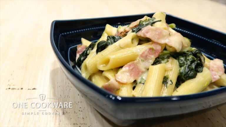 フライパンひとつで簡単 生クリーム不要！ベーコンとほうれん草のクリームペンネ｜ONE COOKWAREシリーズ　レシピ　作り方