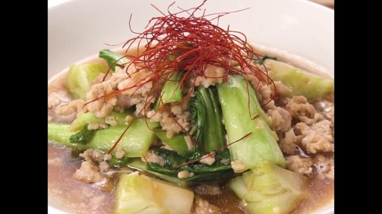 しゃきしゃきチンゲン菜にからむ中華そぼろ チンゲン菜の中華そぼろ煮 ｜ moguna[モグナ]