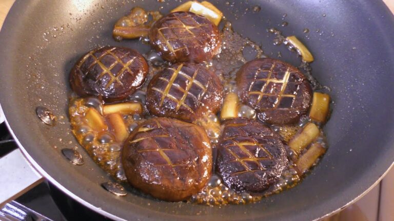 【簡単レシピ】プロが教える最高に美味しい きのこ料理の作り方