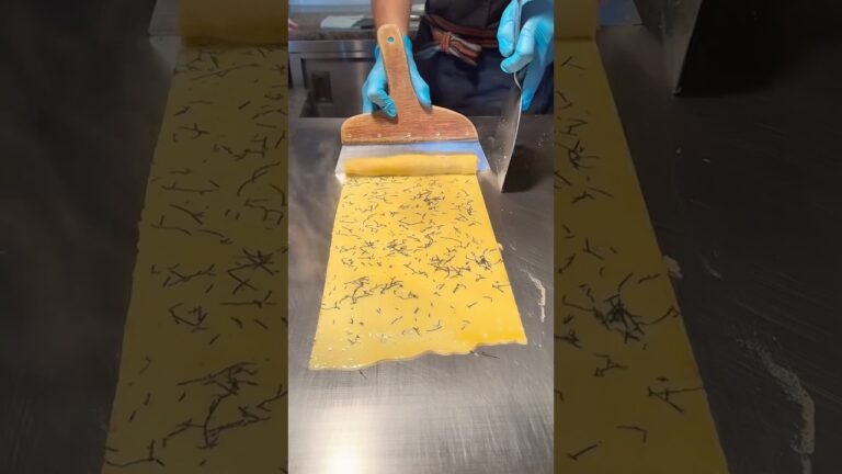 ちょっと豪華な明太子入りのローリングだし巻き卵🍳【愛知 南風 本店】