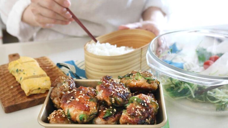 【お弁当作り】ピーマンうますぎて、これ作らないと損！豚こま肉のピーマンつくねbento＃899