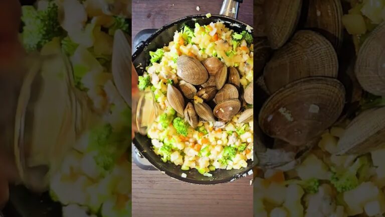 【豆乳クラムチャウダー】👩🏻‍⚕️殻付きとむき身のあさりを使った野菜もたっぷり摂れるチャウダー🌟