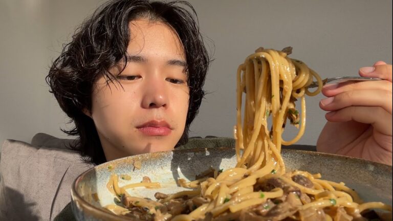 わけわからんキノコで3種のキノコクリームパスタ