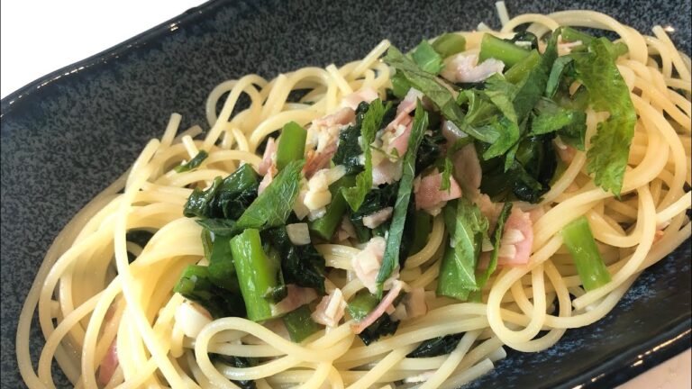 【料理】つるむらさきとベーコンのペペロンチーノ🍝