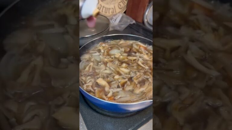 家にある野菜ぶっ込んだ鶏汁🐔