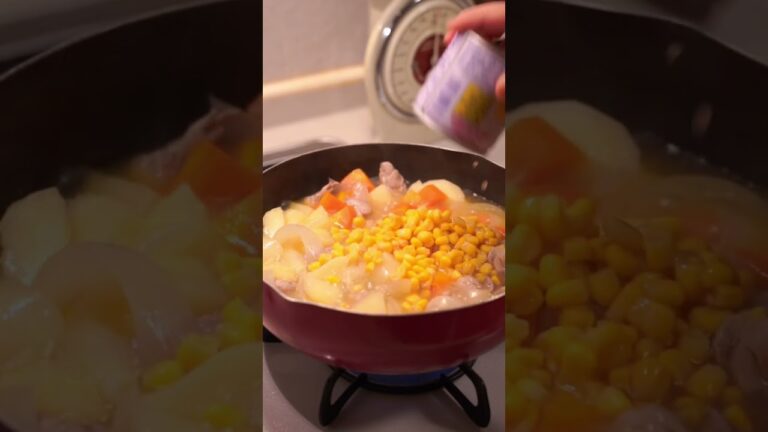 そんな食べ方○○県民だけだよって言われた。#ハウスのシチュー#シチュー#shorts