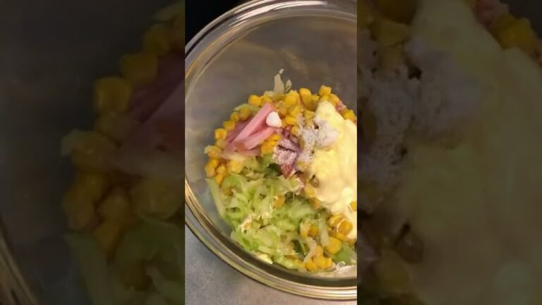 ボウルを抱えて食べたくなる！和えるだけの簡単ツナハムのコールスローの作り方|無限キャベツ|Easy Coleslaw Recipe #Shorts