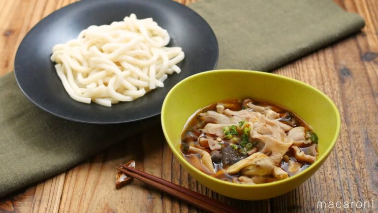 レンジで簡単！豚肉ときのこのピリ辛つけうどん