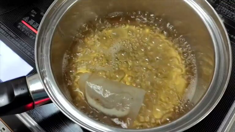 簡単ヘルシーな油揚げの袋煮