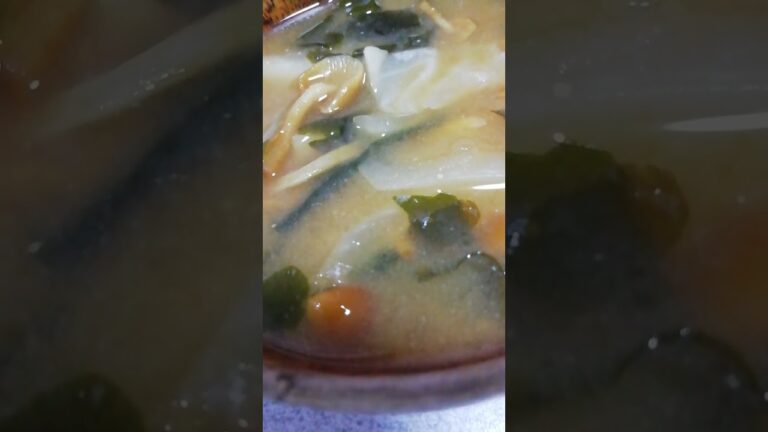 なめこ入りみそ汁