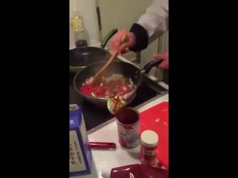 【料理動画】鶏肉とナスのトマトソース煮込み