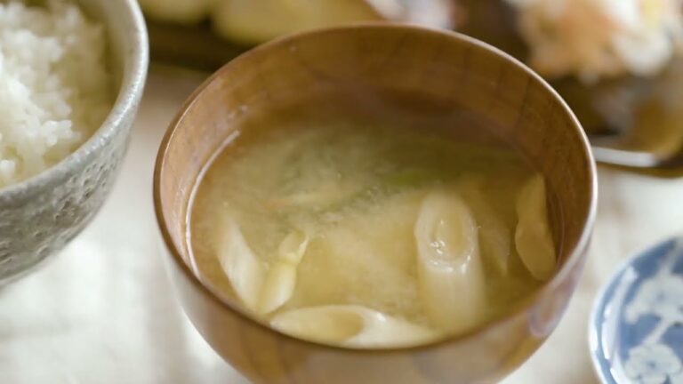 『乾燥野菜の使い方』だしパックいらず！野菜の旨味がたっぷりのお味噌汁を作ろう