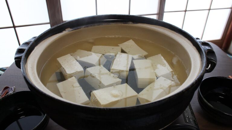 湯豆腐の作り方（簡単レシピ） - How to make Yudofu（boiled tofu）