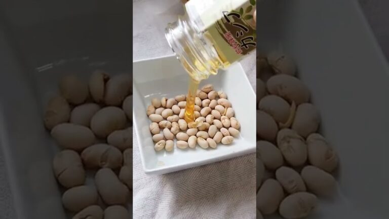 節分の豆まきで余った大豆にはちみつをかけるだけでハニーナッツにも負けない美味しいおやつになる！ #shorts