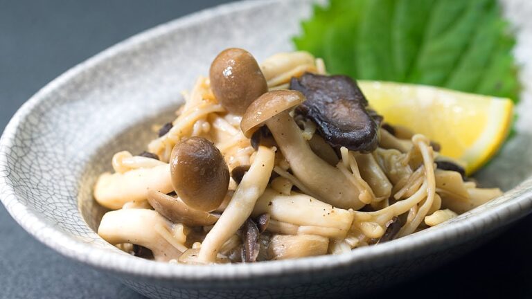 きのこのバター炒め