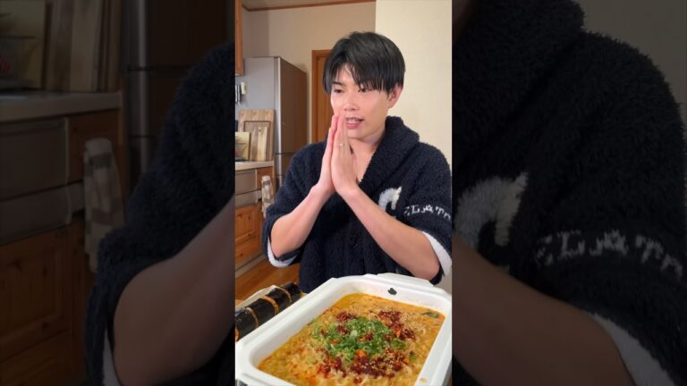 仕事終わりに超濃厚コクうま辛ラーメン定食作ってみました✨#shorts