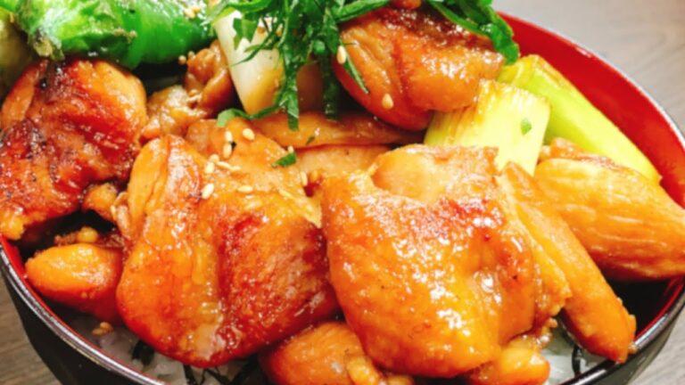 簡単だけどこうちゃんの気配りとこのやみつきになる万能だれがホント旨い『絶妙な香ばしさがたまらん 絶品 焼き鳥丼』How to make Yakitori don | Easy Recipe