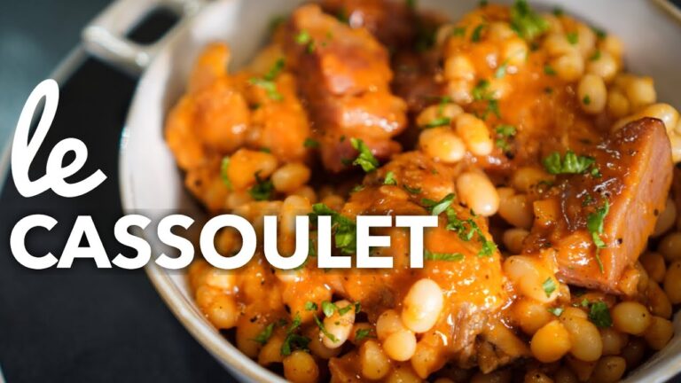 【シェフの賄いレシピ】フライパン一つで作る絶品カスレ＜手羽元で簡単アレンジ＞