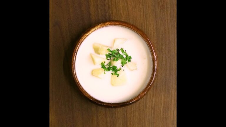 たっぷりのにんにくがポイントじゃがいものミルクスープ ｜ moguna[モグナ]