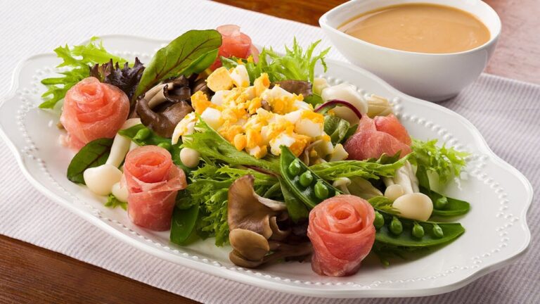 きのこと春野菜のミモザサラダ