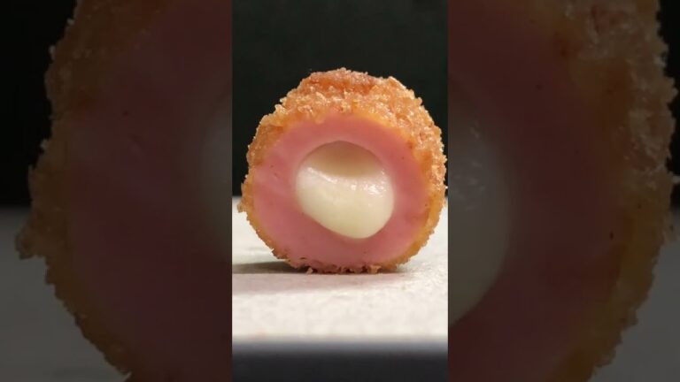 #Shorts　チーズが飛び出す魚肉ソーセージ
