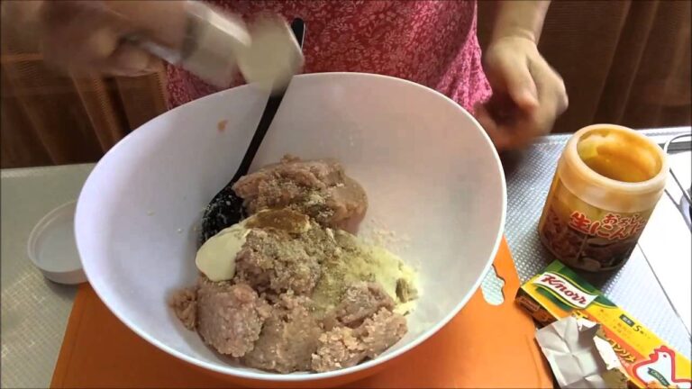 チキンナゲット豆腐　人気　絹ごし豆腐レシピ　かさまし　絹ごし豆腐と鶏ひき肉でナゲット！