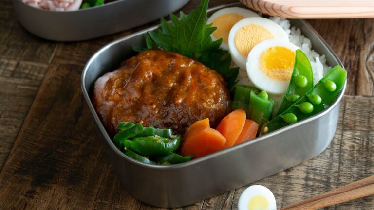 【お弁当作り】しんどい時に使いたいレトルトおかずの弁当！むしろ喜ばれて悲しい＃892