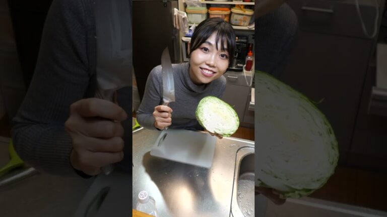 【ダイエット】簡単☆包丁を使わないキャベツの千切りの仕方 #shorts #ダイエット