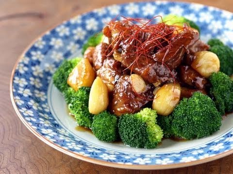 豚カルビのにんにく照り煮、筋肉料理人レシピ