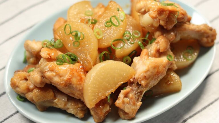 【手羽元大根】大根がとろとろ！手羽元と大根の照り煮の作り方｜大根レシピ｜生姜で柔らかく煮た大根と手羽元の甘辛煮です。大根の甘みと手羽元の旨味が絶妙です！