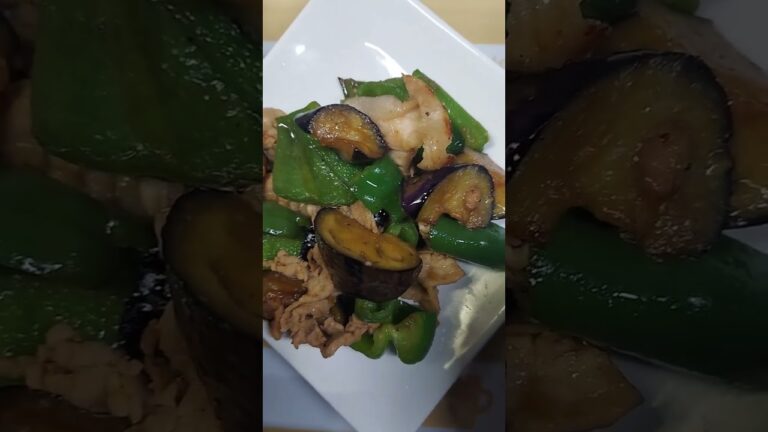 『夜ご飯』ナスとピーマンの味噌炒めと悩んでこちらにしました　#shorts #yummy