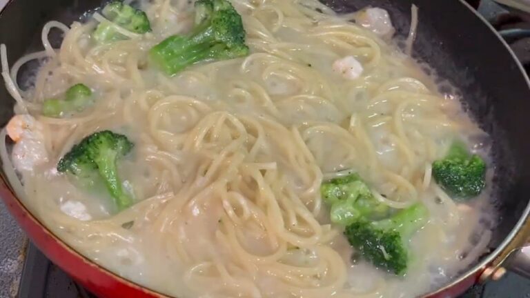 一人暮らし節約レシピ！！えびとブロッコリーのクリームパスタの作り方！！！