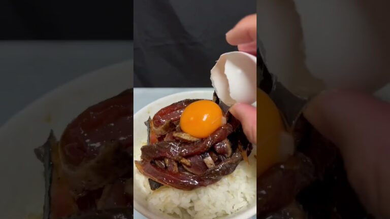 カツオのユッケ丼