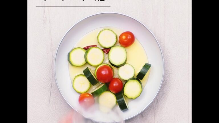 ズッキーニとミニトマトのフォンデュ風アヒージョ