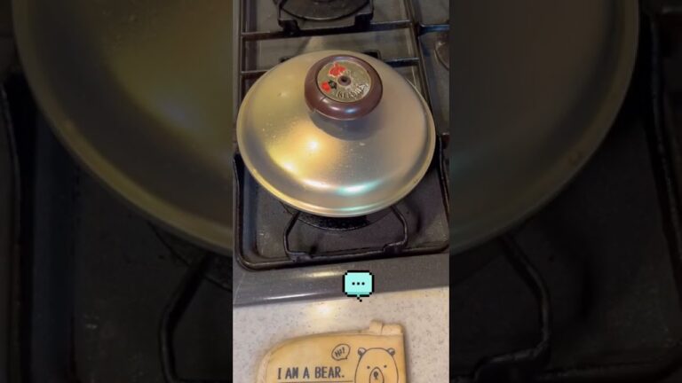 ソースで食べるベーコンエッグ【本日の朝食】#shorts