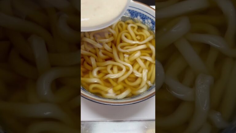 残業終わりでも爆速で作れるレンチンうどん【簡単料理】