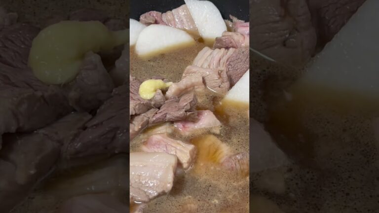 【豚バラ大根】フライパンで簡単！冷蔵庫に豚バラブロックと大根残ってたからササッと作ったよ😁BBAだからちょっと胸焼けしちゃう🤣 돼지고기 五花肉 #shorts #料理 #簡単#大根