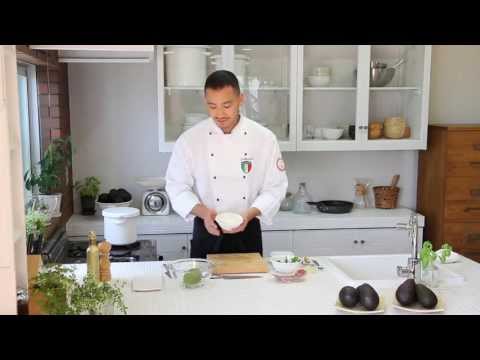 アボカドクリームのイタリアン生ハム巻き