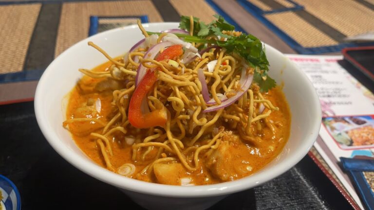 【南千住タイ料理】カレーラーメンのカオソーイ〈ソルバンコク〉