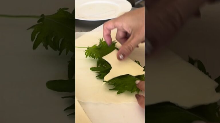 サクじゅわ！チーズとろけるささみと大葉の春巻き！【日本酒好きが作るおつまみ100選】【ささみと大葉の春巻き】#チーズ #春巻き #ささみ