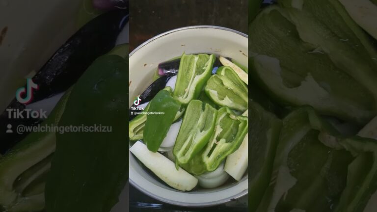 味噌汁作りましたよ玉ねぎエンドウ、なす、ピーマン