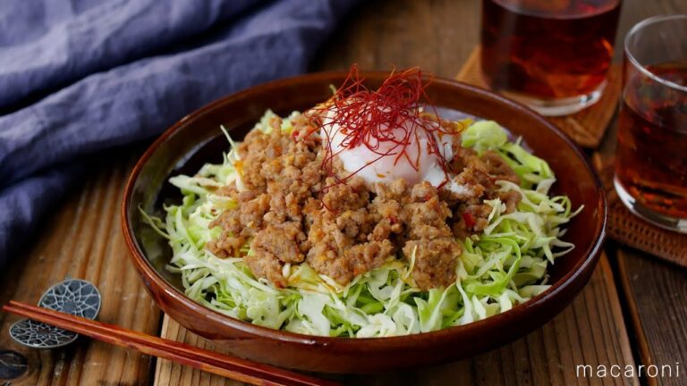 【ピリ辛坦々サラダ】レンチン肉味噌で作る！ボリュームたっぷりおかずサラダ