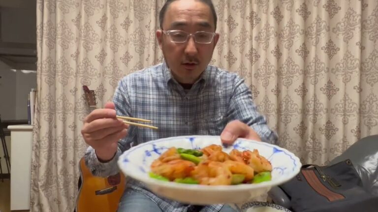 さっぱりエビとアスパラガスのレモンバター炒め
