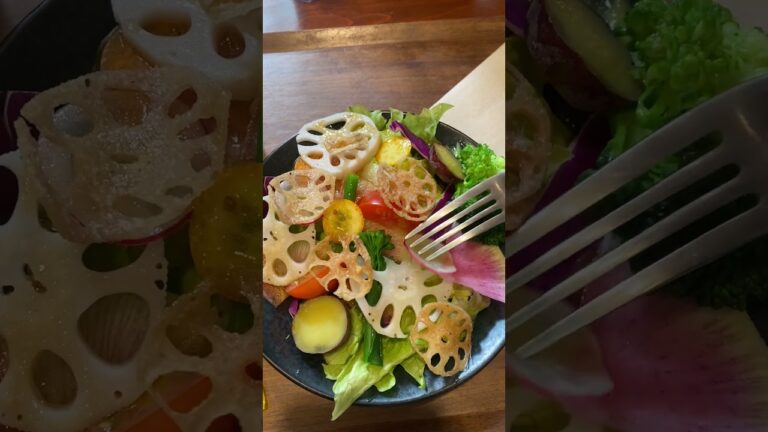 蓮根サラダ(蓮根サラダ初めて食べたけどめっちゃ美味しかった！ #healthyfood #food  #shorts  #youtubeshorts