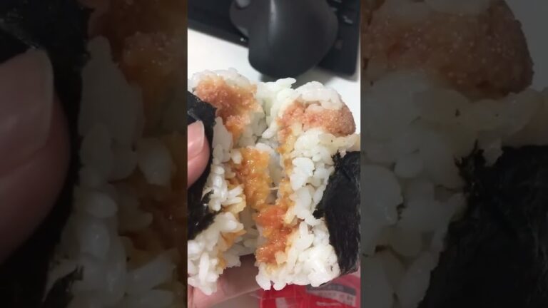 【ファミマ】たらこと漬けサーモンのおにぎり（税込：178円）