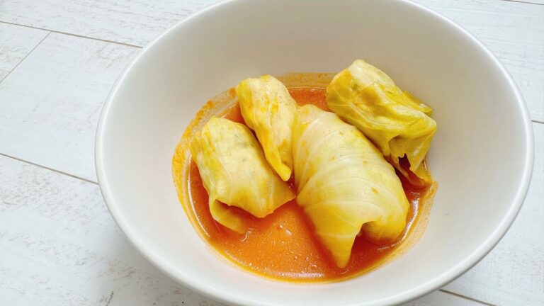 【簡単手作り犬ご飯】愛犬のロールキャベツのトマトソース煮込み