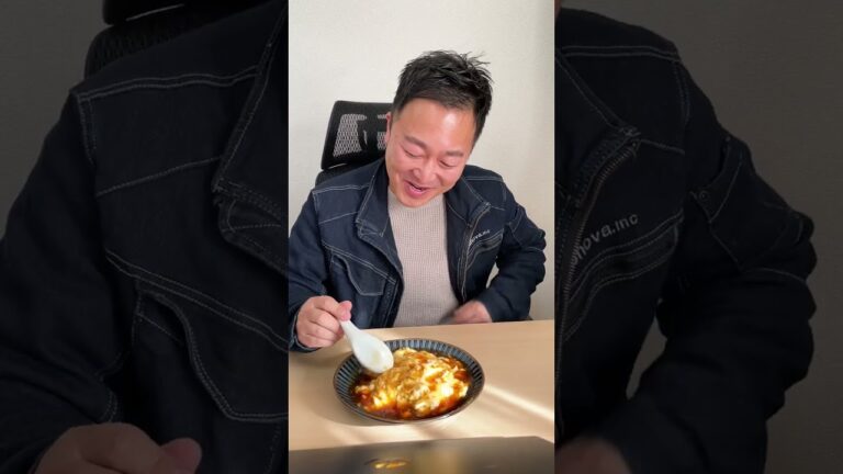 【中華】会社でカニ玉餡かけチャーハンが最高すぎた！#shorts